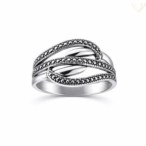 Srebrny pierścionek oksydowany ze wzorem R23