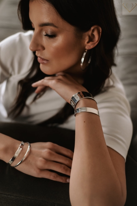 Srebrna bransoletka sztywna gładka zapinana próba 925