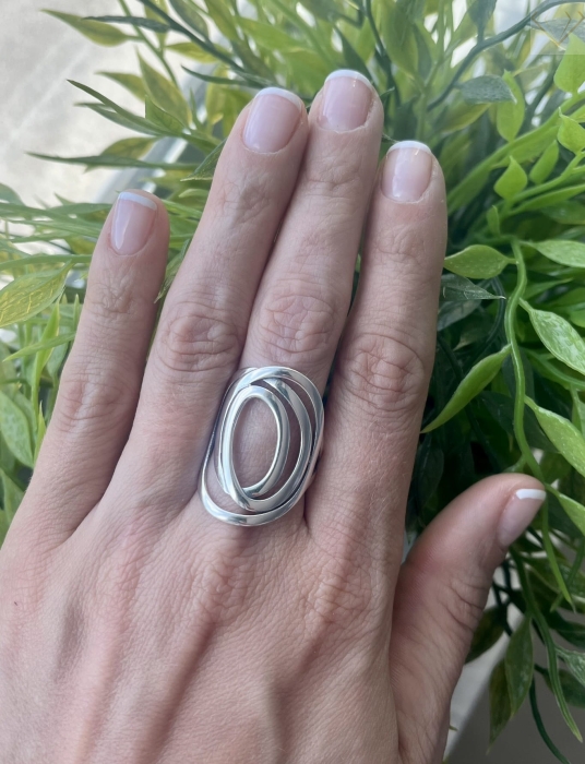 Srebrny pierścionek gładki ze wzorem srebro próby 925